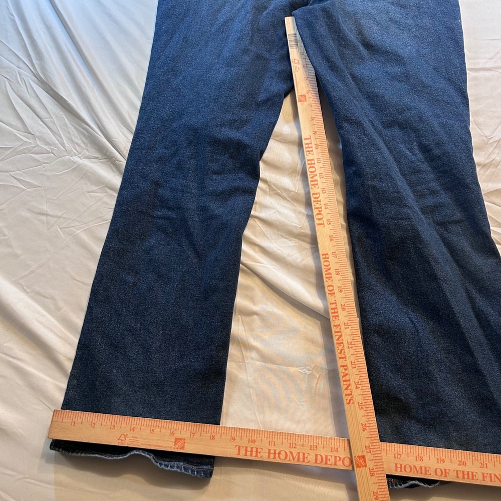 Old Navy Mens Boot-Cut Built-In Flex Jeans Medium Wash 36x32 - Picture 5 of 6